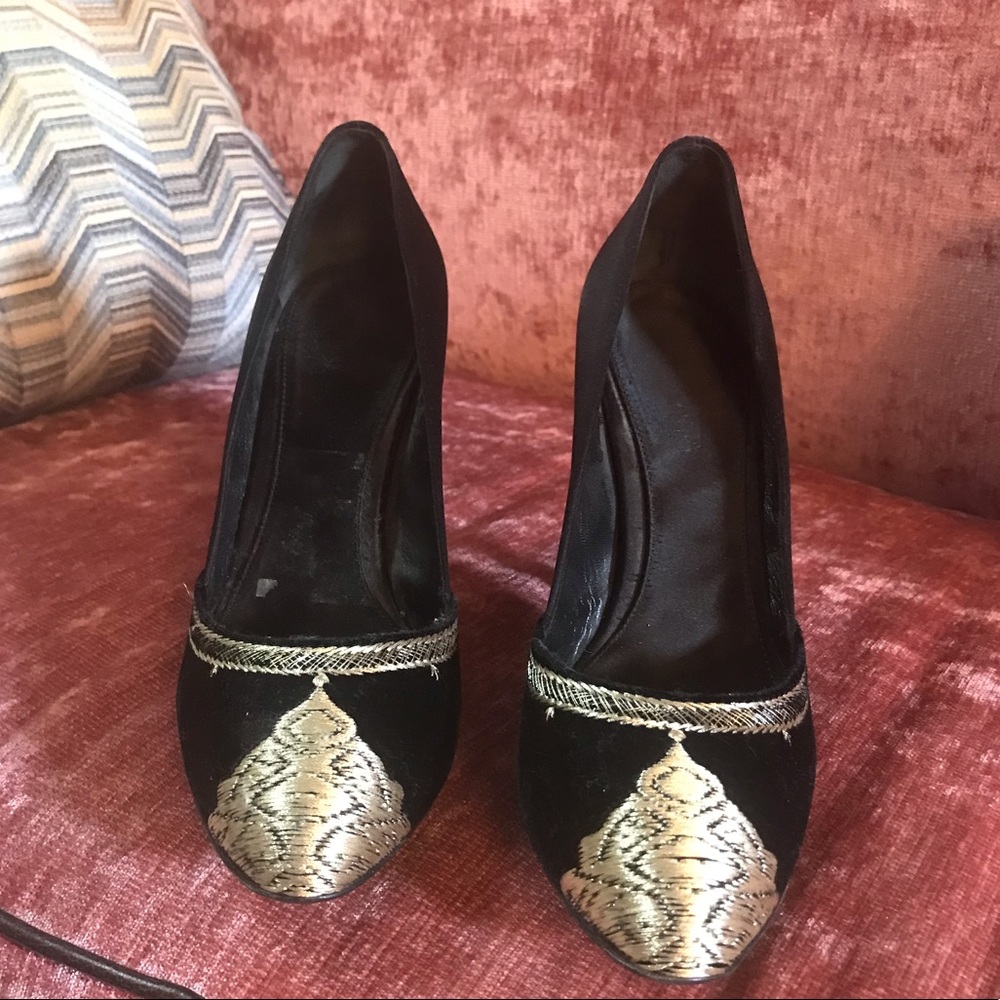 Giambattista Valli Authentic Black Satin Pumps